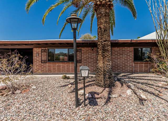 Property at 14 S Azurite Dr, Tucson, AZ 85745, 2 beds, 2 baths
