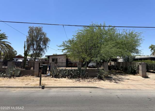 Property at 426 E Blacklidge Dr, Tucson, AZ 85705, 3 beds, 1 bath