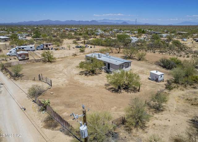 Property at 10619 S Brandywine Ln, Tucson, AZ 85736, 3 beds, 2 baths