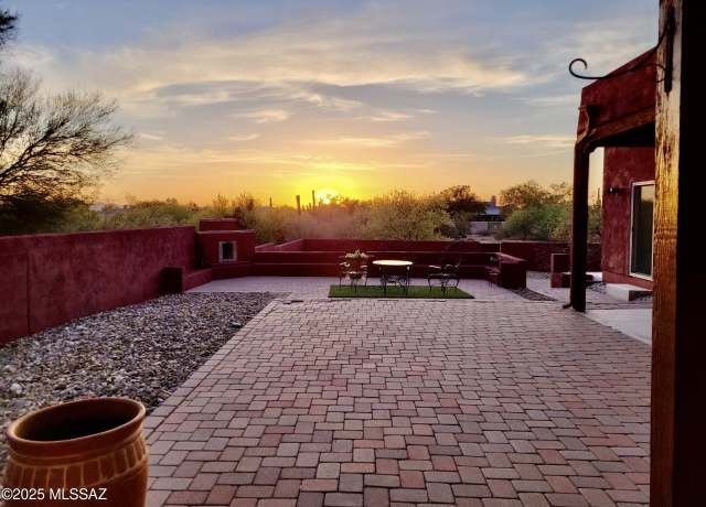 Property at 3968 S Wolf Spider Way, Tucson, AZ 85735, 5 beds, 3 baths