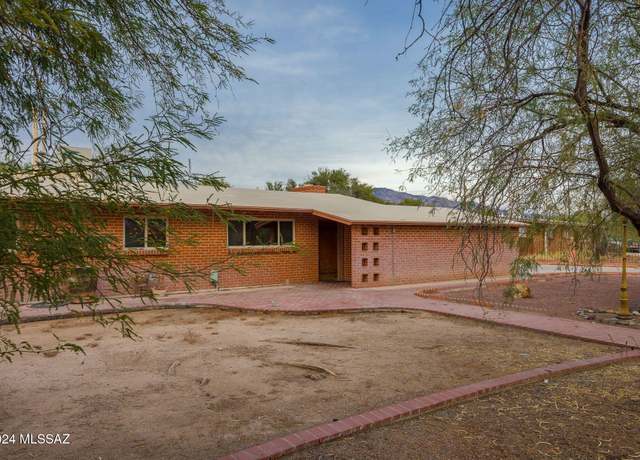 Property at 1440 W Roller Coaster Rd, Tucson, AZ 85704, 3 beds, 2 baths