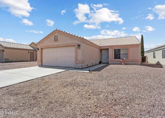 Property at 8464 S Via De Roberto, Tucson, AZ 85747, 3 beds, 2 baths