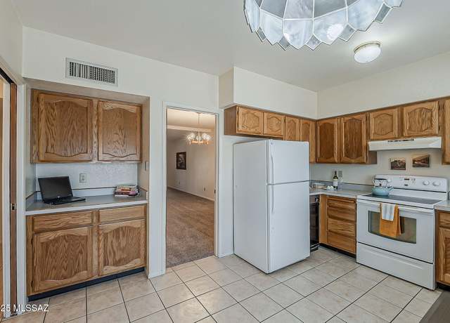 Property at 9453 E Calle Bolivar, Tucson, AZ 85715, 2 beds, 2 baths