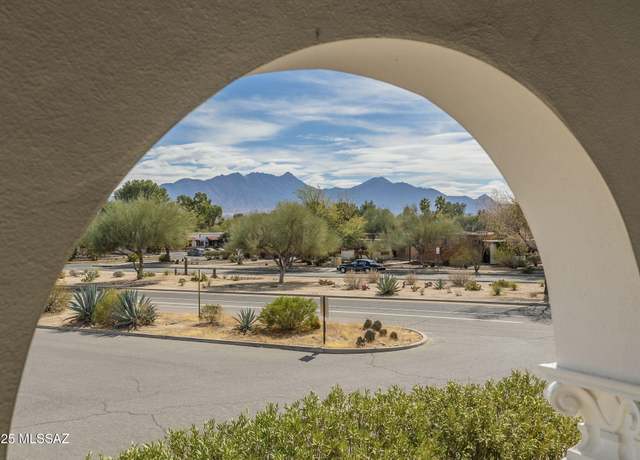 Property at 568 W Paseo Solana, Green Valley, AZ 85614, 2 beds, 2.5 baths