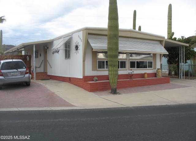 Property at 5758 W Rocking Circle St, Tucson, AZ 85713, 2 beds, 2 baths