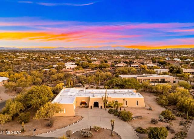 Property at 5221 N Foothills Dr, Tucson, AZ 85718, 5 beds, 3 baths