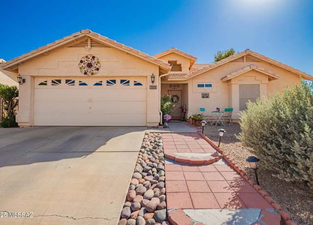 Property at 9252 E Wild Wash Dr, Tucson, AZ 85747, 3 beds, 2 baths