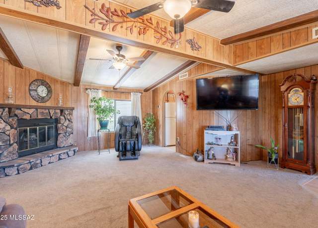 Property at 2471 W Calle Comodo, Tucson, AZ 85705, 3 beds, 2 baths