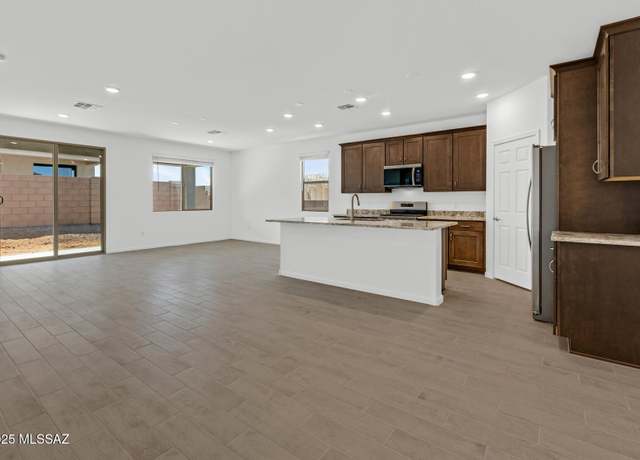 Property at 12732 E Tortoise Pointe Dr, Vail, AZ 85641, 3 beds, 2 baths