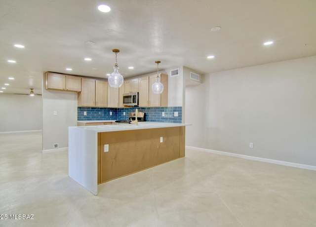 Property at 5754 S Ray Stra, Tucson, AZ 85706, 3 beds, 2 baths