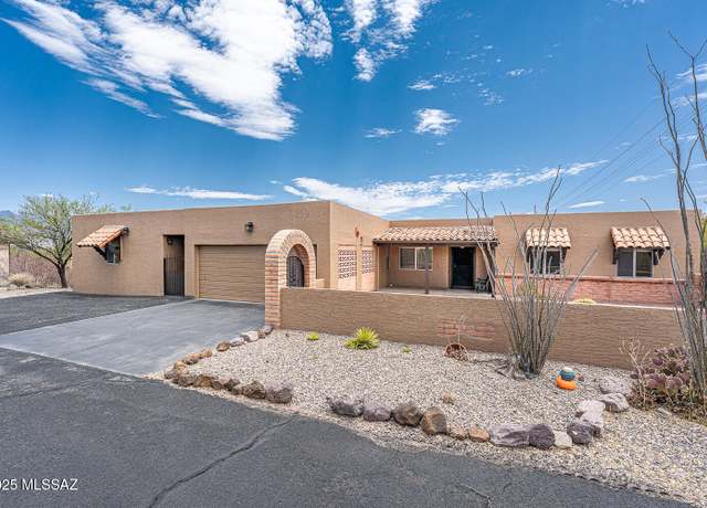 Property at 940 S Las Lomas Cir, Green Valley, AZ 85614, 3 beds, 2 baths