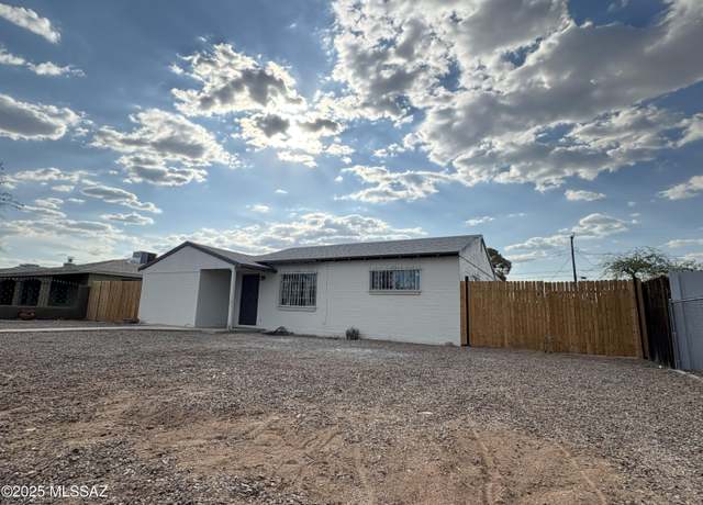 Property at 2102 S Kelvin Stra, Tucson, AZ 85713, 3 beds, 2 baths