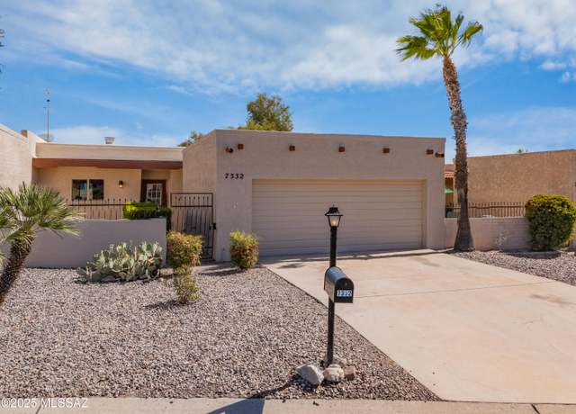 Property at 7332 N Las Quintas Dr, Tucson, AZ 85704, 3 beds, 2 baths