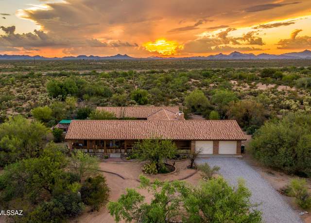 Property at 12820 W Fort Lowell Rd, Tucson, AZ 85743, 3 beds, 2.5 baths