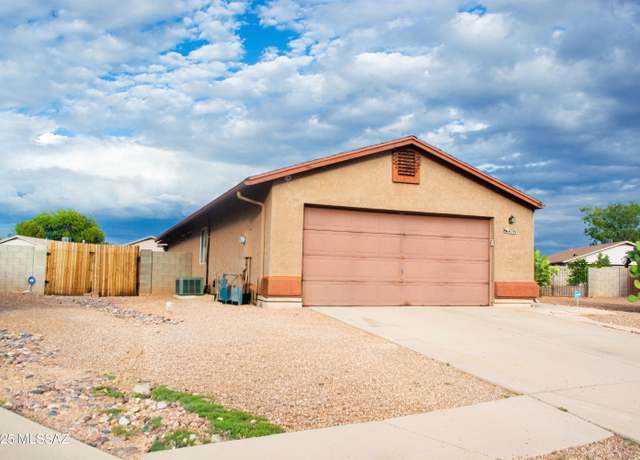 Property at 4701 Alderpoint Cir, Tucson, AZ 85730, 3 beds, 2 baths
