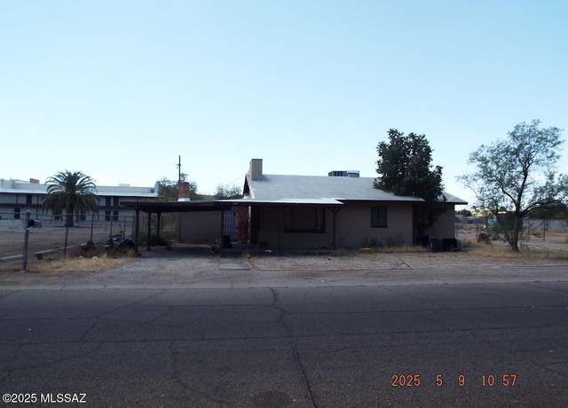 Property at 7830 E Uhl St, Tucson, AZ 85710, 3 beds, 1 bath
