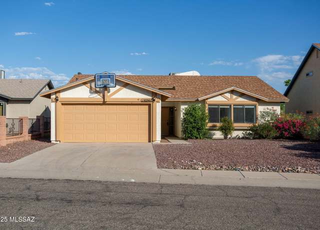 Property at 9296 N Eagle Dancer Dr, Tucson, AZ 85742, 4 beds, 2 baths