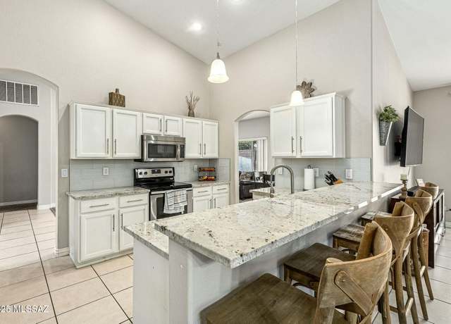 Property at 2550 W Camino Del Deseo, Tucson, AZ 85742, 3 beds, 2 baths