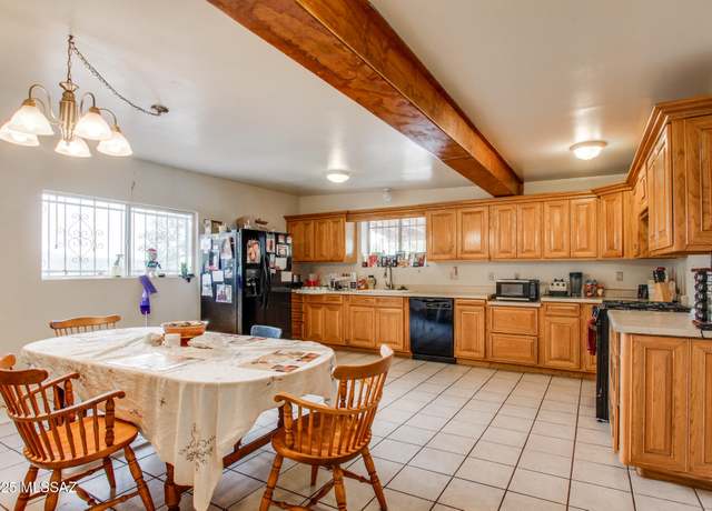 Property at 28600 S Nogales Hwy, Amado, AZ 85645, 3 beds, 2 baths