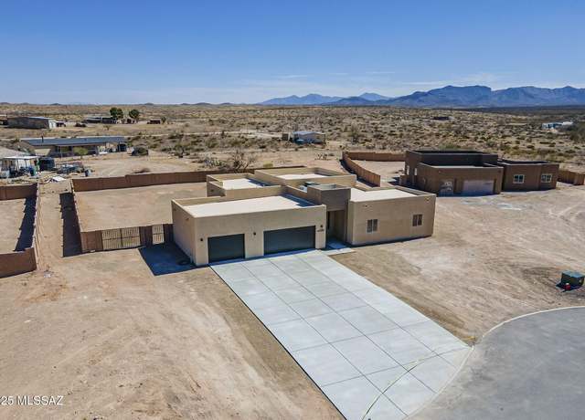 Property at 1216 N Range Rider Pl, Vail, AZ 85641, 4 beds, 2 baths