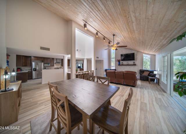 Property at 5617 N Camino Del Conde, Tucson, AZ 85718, 4 beds, 2 baths