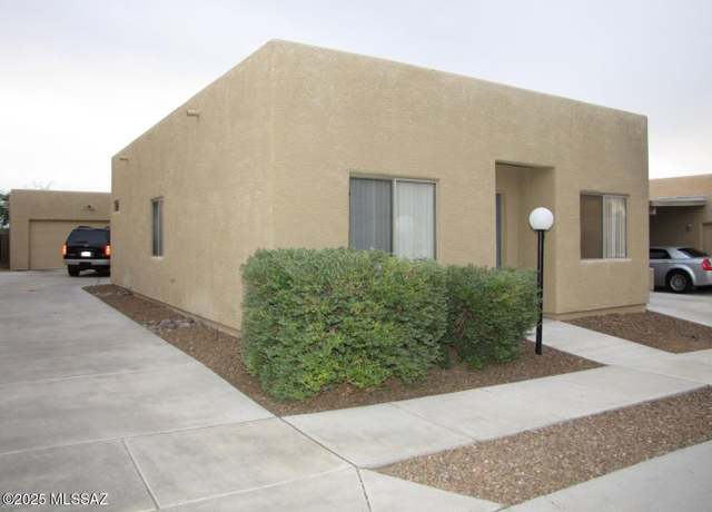 Property at 8538 E Seabury Ct, Tucson, AZ 85710, 5 beds, 4 baths