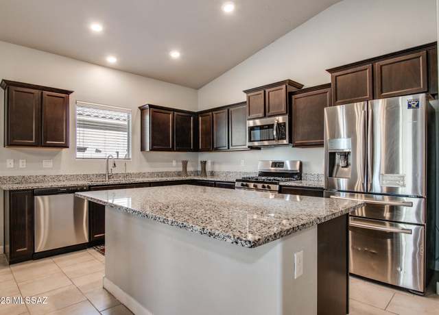 Property at 9476 W Gambel Oak Ln, Marana, AZ 85653, 4 beds, 3 baths