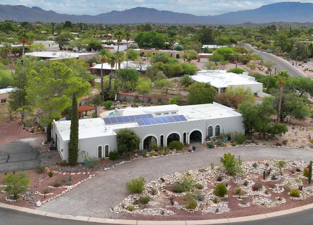 Property at 3618 N Knollwood Cir, Tucson, AZ 85750, 5 beds, 3 baths