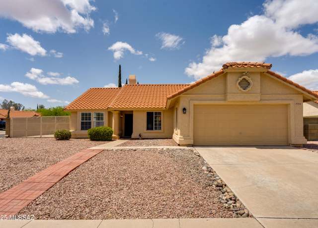 Property at 7954 S Castle Bay St, Tucson, AZ 85747, 3 beds, 2 baths