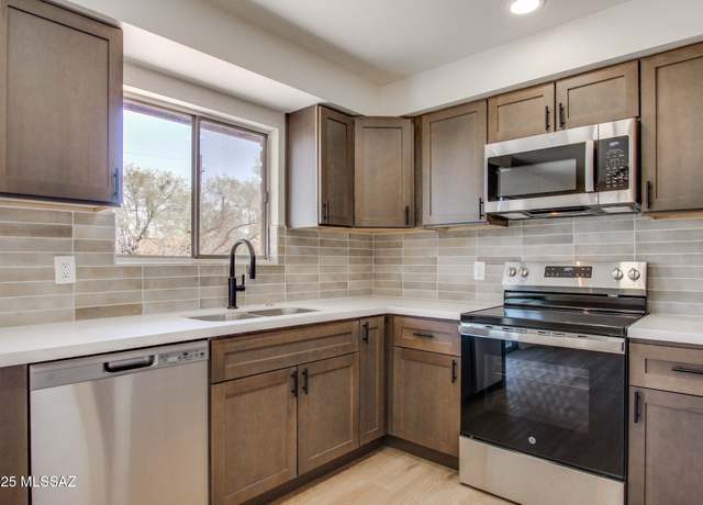 Property at 2470 N Shannon Rd, Tucson, AZ 85745, 3 beds, 1.5 baths