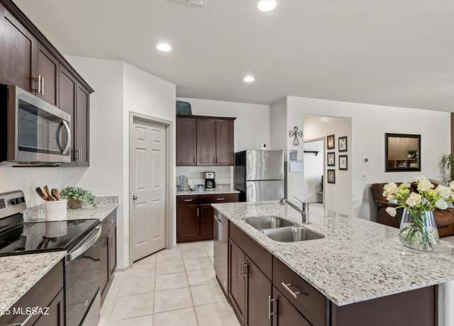Property at 16522 S Paseo Badajo, Sahuarita, AZ 85629, 4 beds, 2 baths