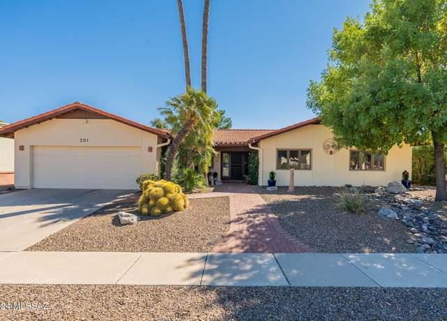 Property at 201 W Paseo Del Chino, Green Valley, AZ 85614, 3 beds, 2.5 baths
