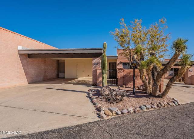 Property at 5528 N Camino Arenosa, Tucson, AZ 85718, 3 beds, 2 baths