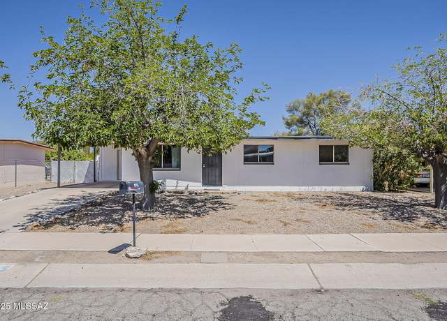 Property at 8625 E Stearn Lake Dr, Tucson, AZ 85730, 4 beds, 2 baths