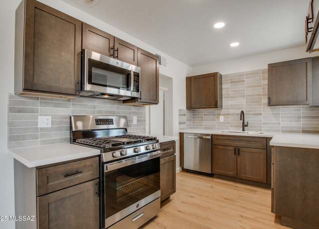 Property at 3010 E Coconino Vis, Tucson, AZ 85713, 3 beds, 1 bath