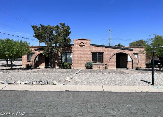 Property at 3176 N Vista Del Forte Dr, Tucson, AZ 85712, 2 beds, 2 baths