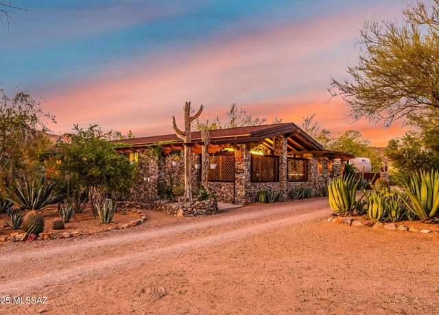 Property at 6600 N Dimitri Ln, Tucson, AZ 85743, 3 beds, 2 baths