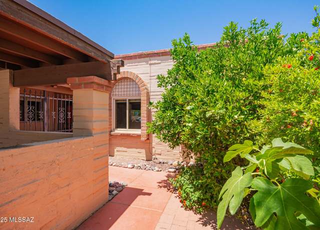 Property at 4243 E Presidio Rd, Tucson, AZ 85712, 3 beds, 2 baths