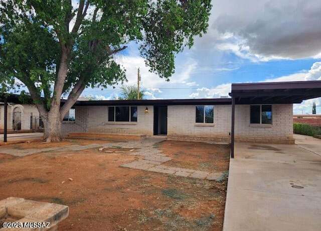 Property at 307 Elgin St, Huachuca City, AZ 85616, 4 beds, 2 baths