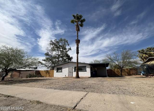 Property at 8021 E Julia St, Tucson, AZ 85710, 3 beds, 2 baths