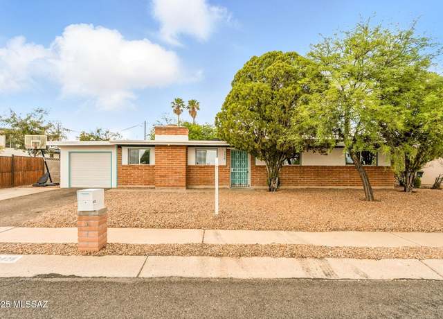 Property at 8428 E Eli St, Tucson, AZ 85710, 3 beds, 2 baths