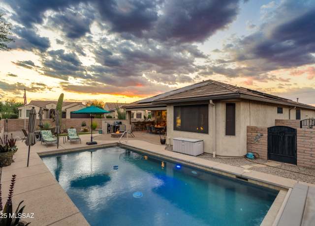 Property at 2068 E Thunderchief Dr, Green Valley, AZ 85614, 3 beds, 2.5 baths