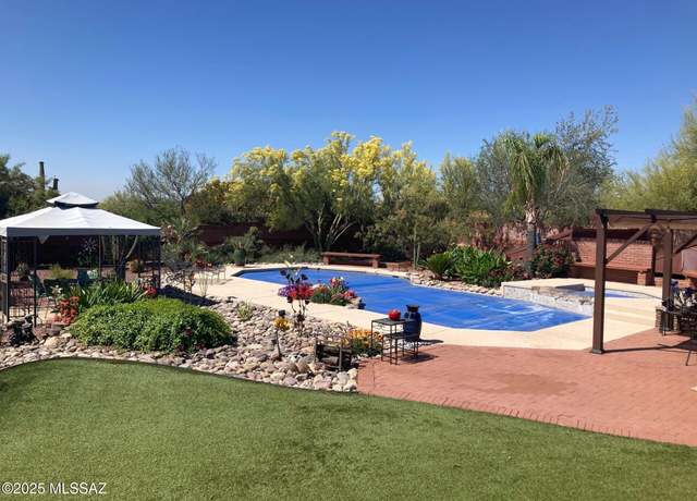 Property at 1465 W Chapala Dr, Tucson, AZ 85704, 3 beds, 3 baths