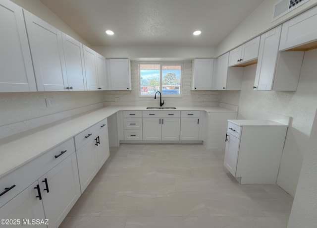 Property at 1911 W Hadley St, Tucson, AZ 85705, 4 beds, 3 baths