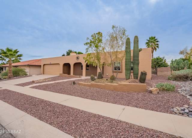 Property at 1349 N Paseo De Golf, Green Valley, AZ 85614, 2 beds, 2 baths