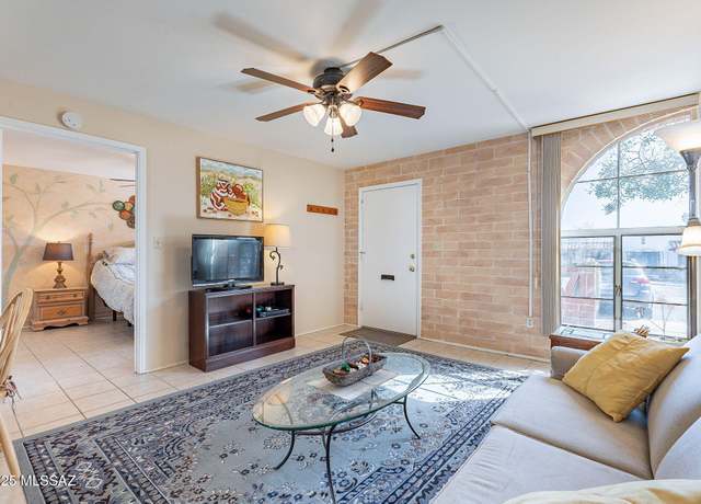 Property at 316 S Paseo Sarta Unit C, Green Valley, AZ 85614, 1 bed, 1 bath