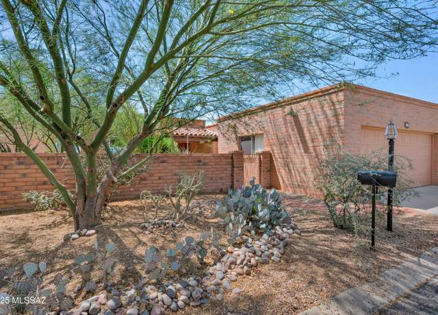 Property at 1545 W Calle Hacienda, Green Valley, AZ 85622, 2 beds, 2 baths