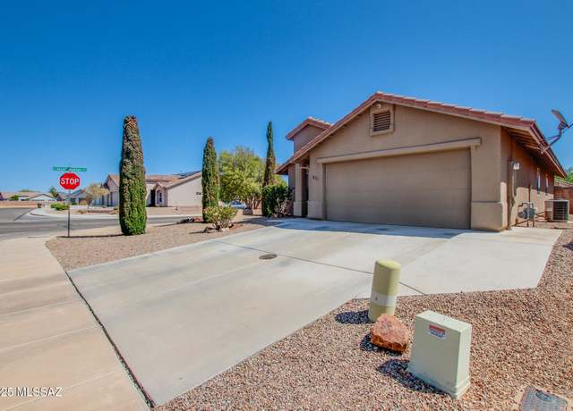 Property at 533 Temple Dr, Sierra Vista, AZ 85635, 3 beds, 2 baths