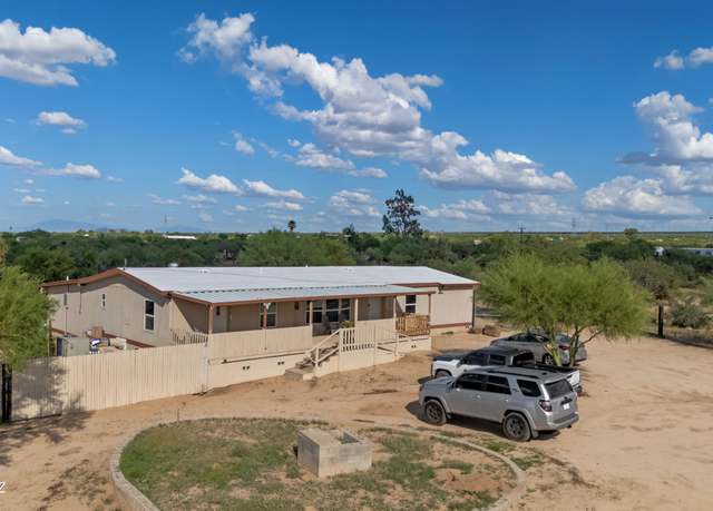 Property at 11265 S Annemarie Dr, Tucson, AZ 85736, 3 beds, 2 baths