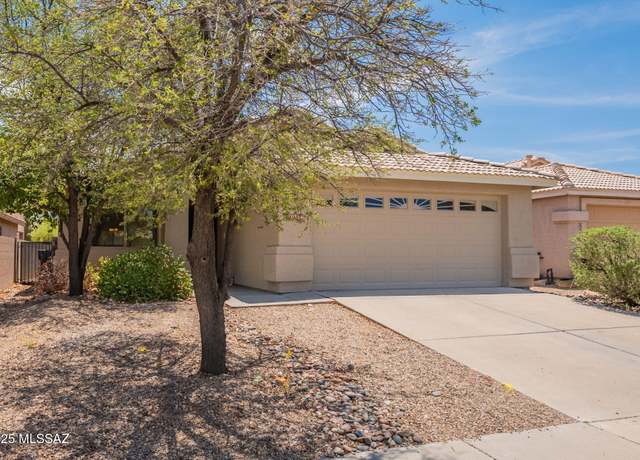 Property at 10384 E Ravenswood St, Tucson, AZ 85747, 3 beds, 2 baths